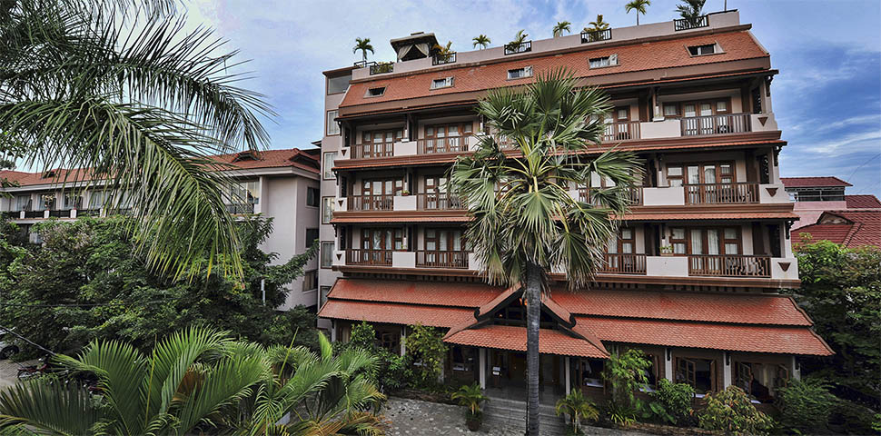 CITY RIVER HOTEL